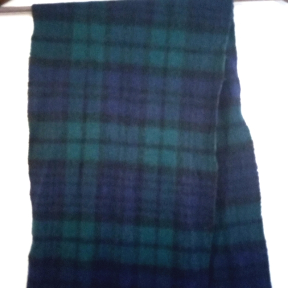 HOUSE OF EDINBURGH Cashmere & Lambswool Blend Scarf. - Picture 2 of 3